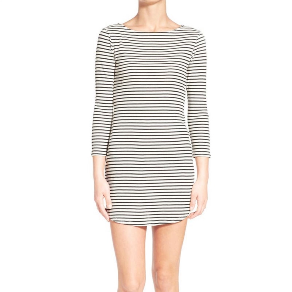 Stem Stripe T-shirt Dress. Black and White size XL